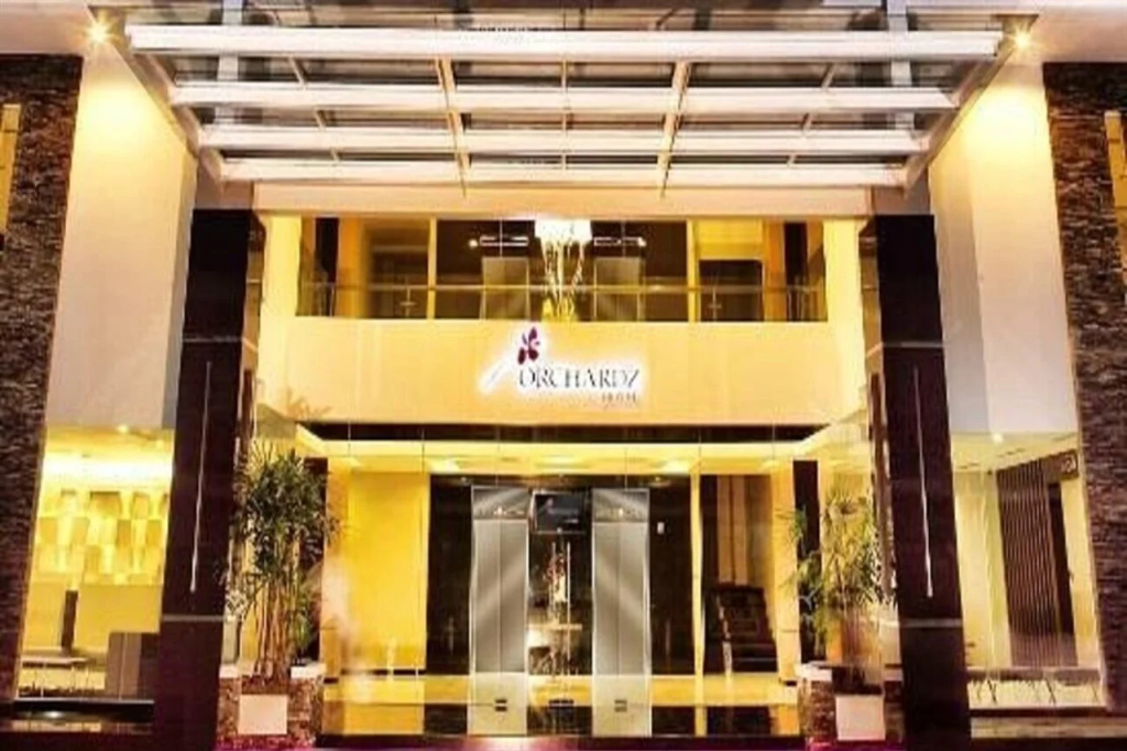 Orchardz Hotel Ayani