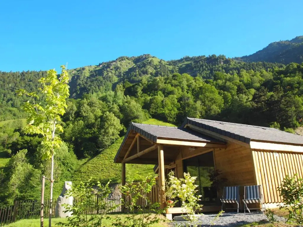 2 Bedrooms Chalet