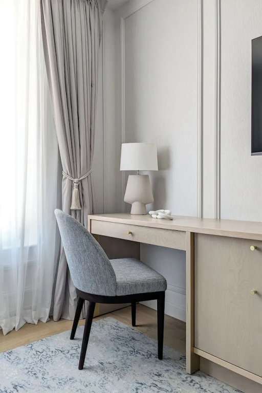 Maison a Deux Mains