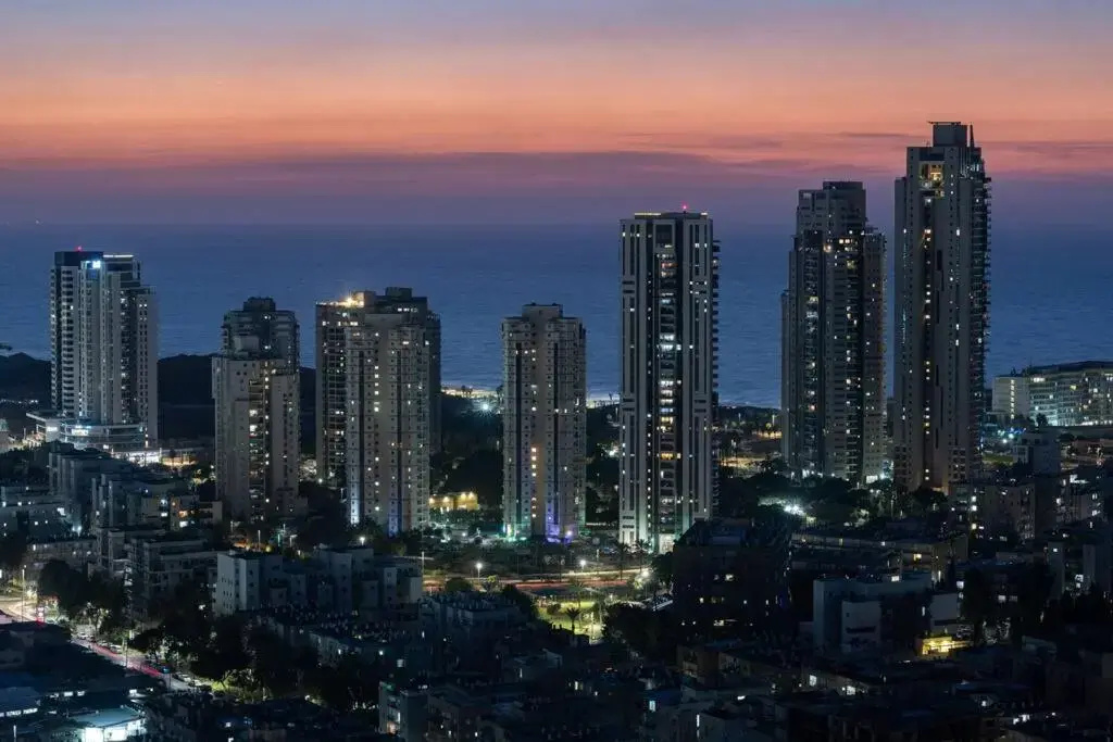Luxury 3 Bedroom Oceanview Apt