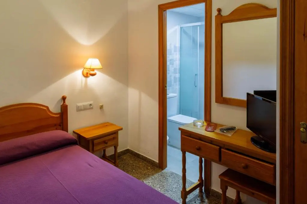 Economy room