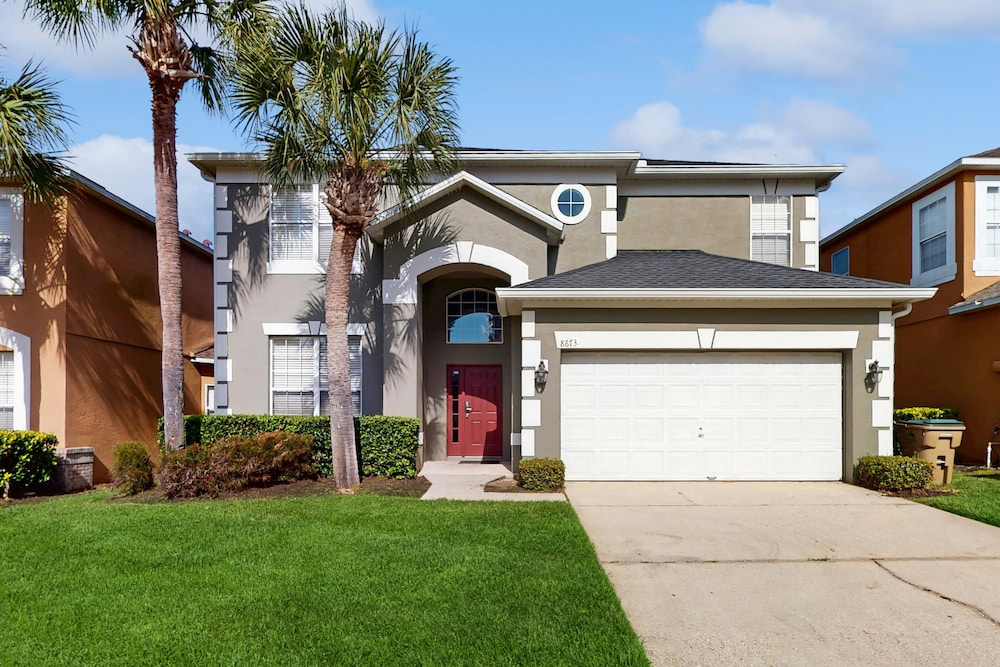 Spacious 6BR Resort Home With Private Pool, Game Room & Near Disney Parks