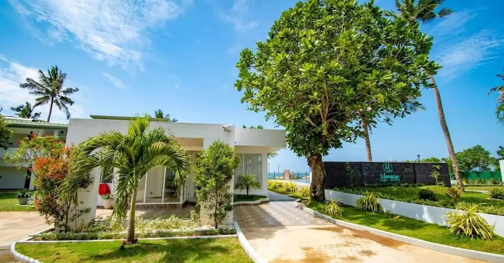 Manara Beach Resort — фото 1