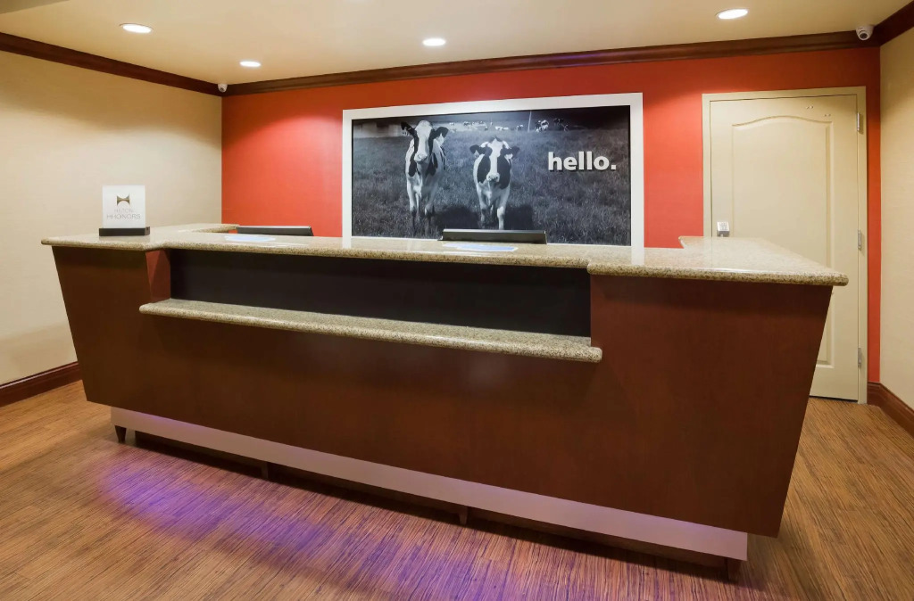 Hampton Inn Fairmont — фото 2