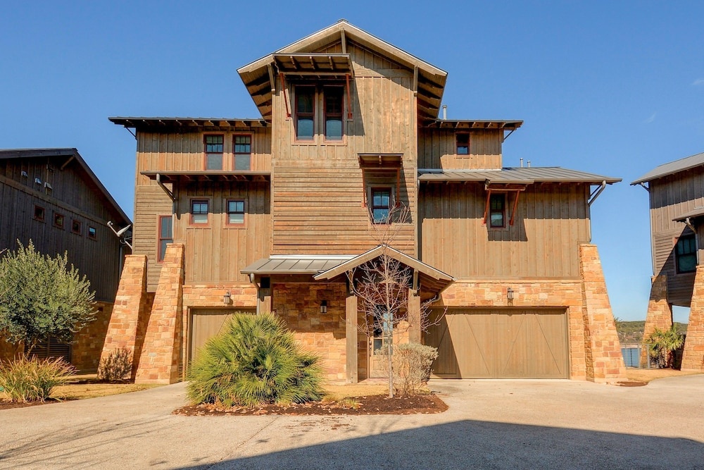 2217 Seabiscuit Cove Villa Unit 119 3 Bedrooms 4.5 Bathrooms Villa