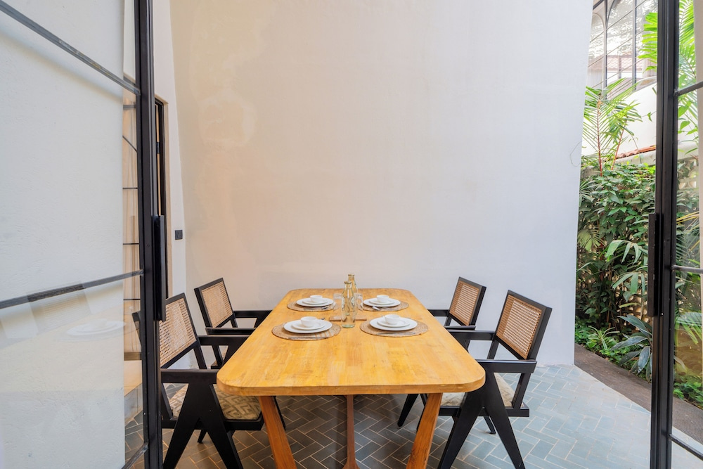 ELIVAAS Bogenvilla Luxe 3 BHK Villa