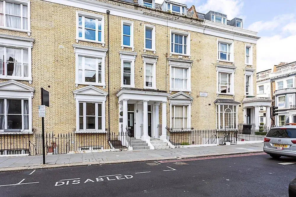 Stunning Earls Court Flat