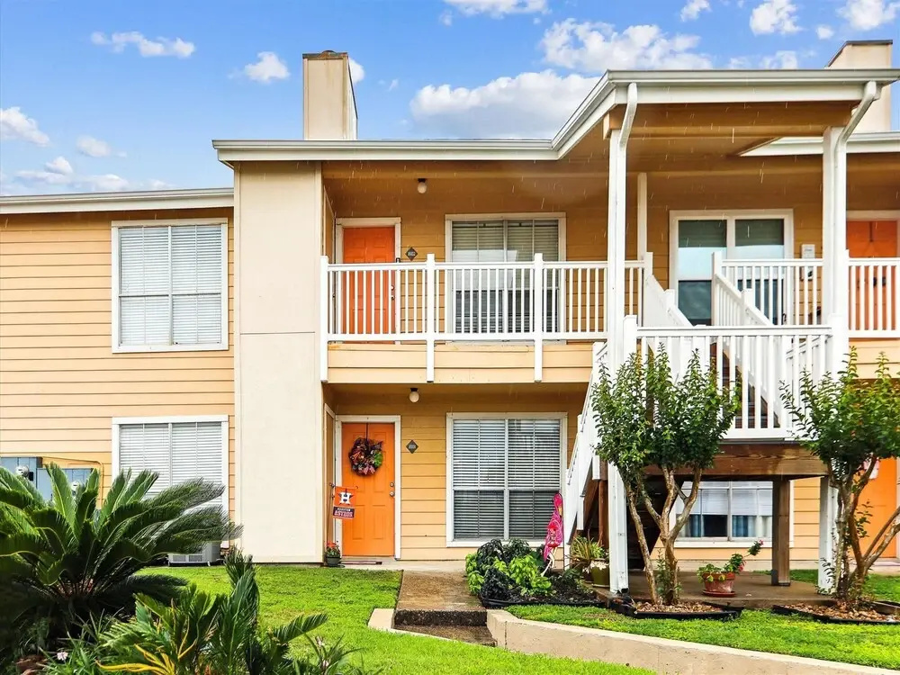Palms at Cove View 1602 - Jamey's Beach Condo