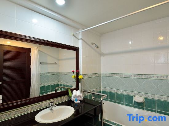 Номер Deluxe в Samui First House Hotel