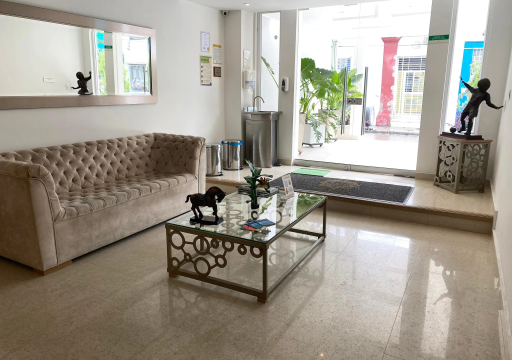 Lobby & Reception