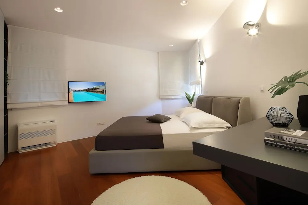 Premium Penthouse with Swimming Pool - фото 5