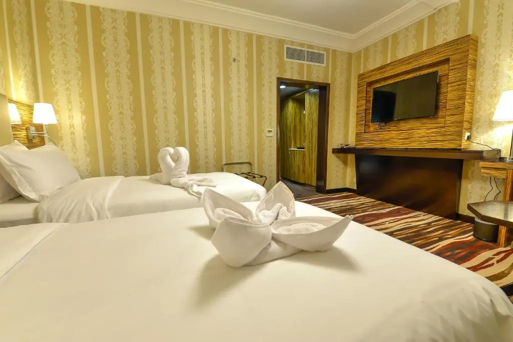 Crown Town Hotel - Chambres