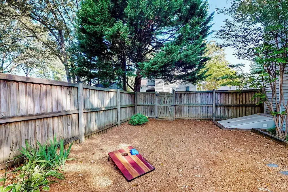3BR Dog-friendly Retreat w/ Fireplace & Patio