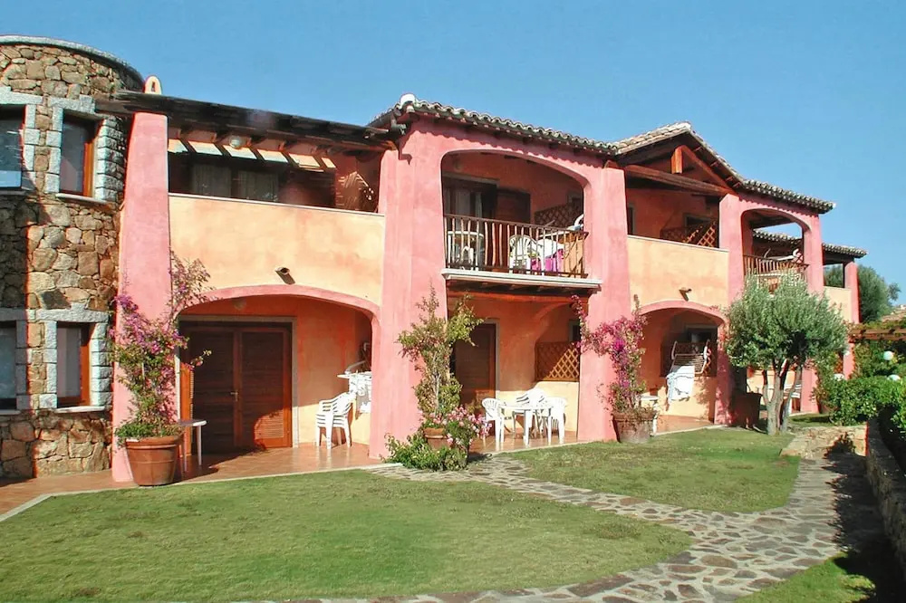 Apartment in Holiday Complex Only 100 m From the Beach