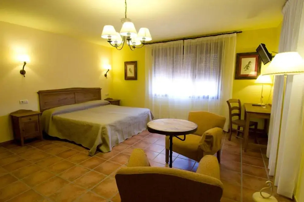 Superior Double room (full double bed)