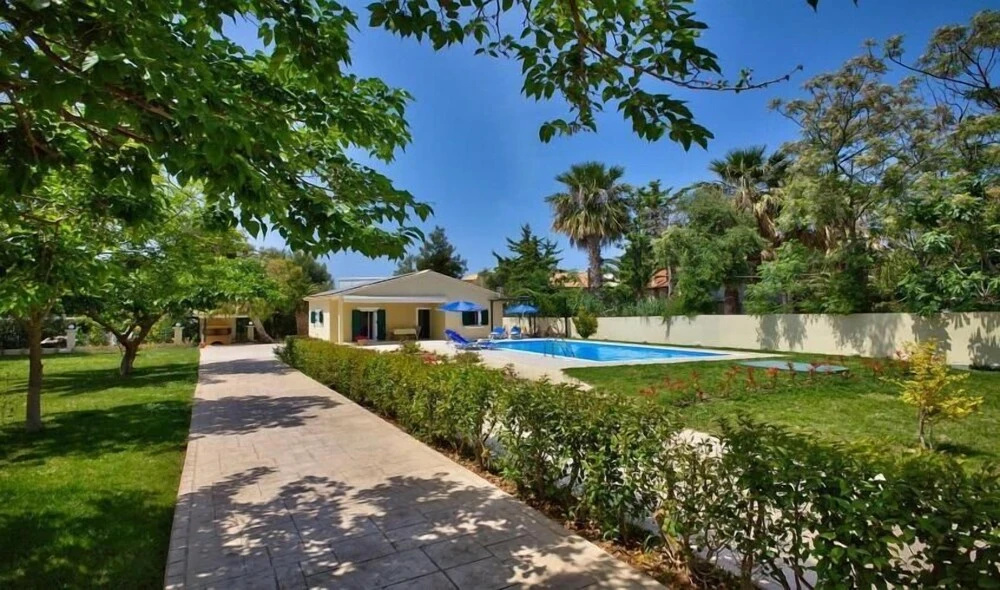 Nyktelia Holiday Villa