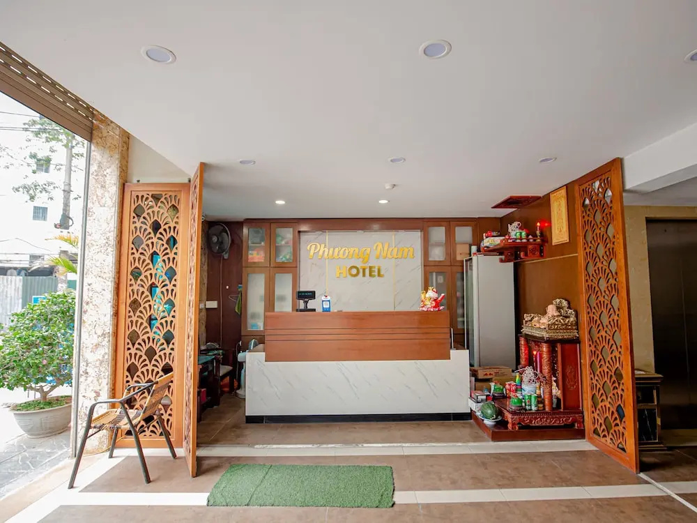 Lobby & Reception