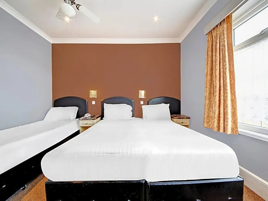 OYO Bostons Manor Hotel, Hanwell London - Chambres