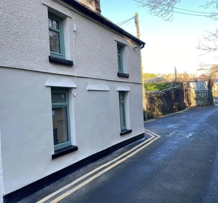 Modern 2 bedroom cottage near Bike Park Wales.