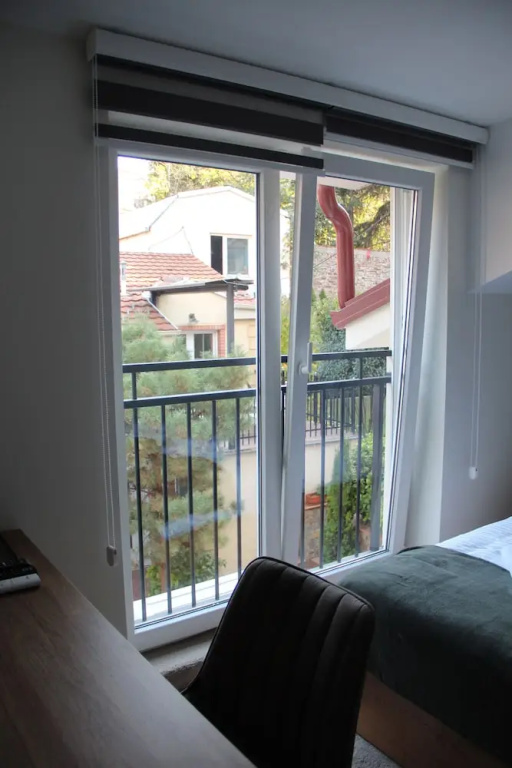 Balcony & Terrace