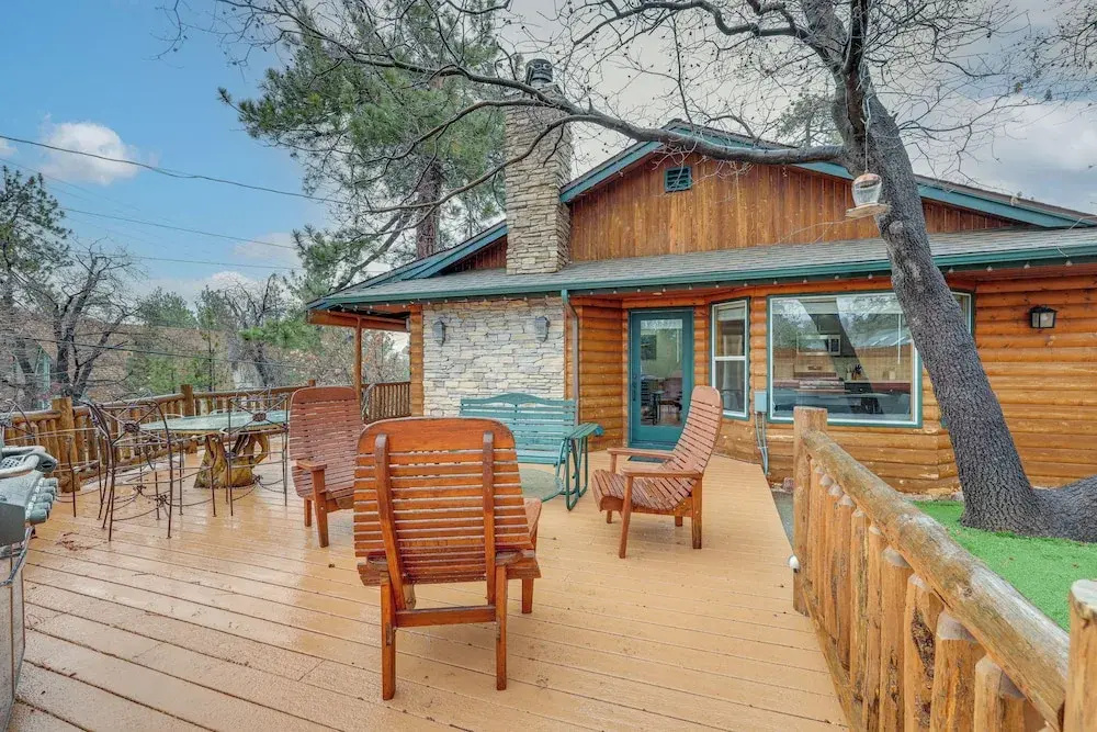 Hot Tub, 2 Mi to Big Bear Mtn: Family Ski Trip!