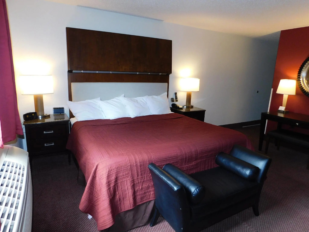 Double Suite (full double bed)