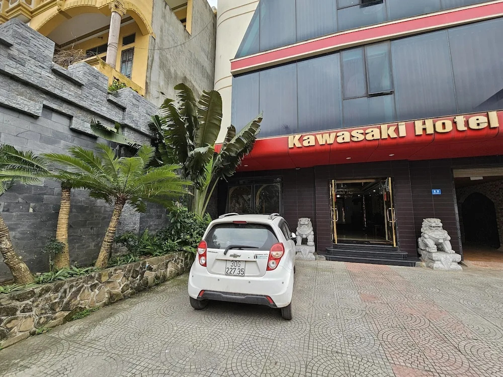 Kawasaki Noi Bai Airport Hotel