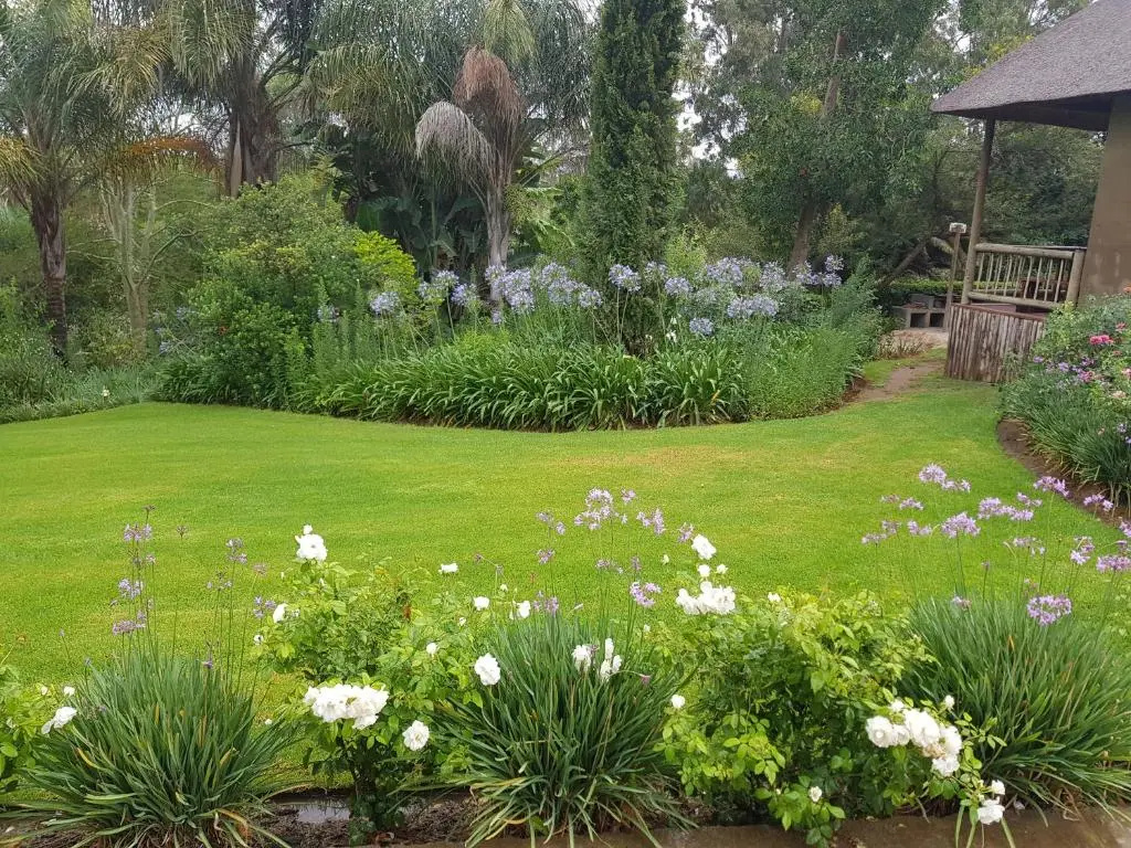 Bungalow with water view
