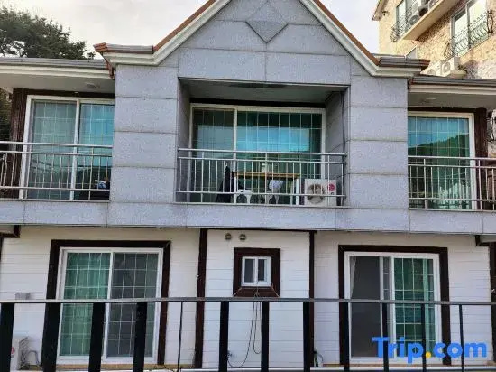 Ha Wahyeon House Great Location Views And Vibe