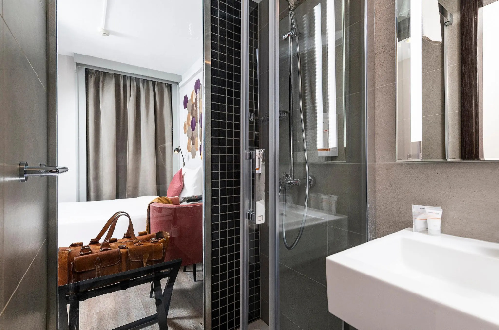 Three Corners Hotel Art - Chambres