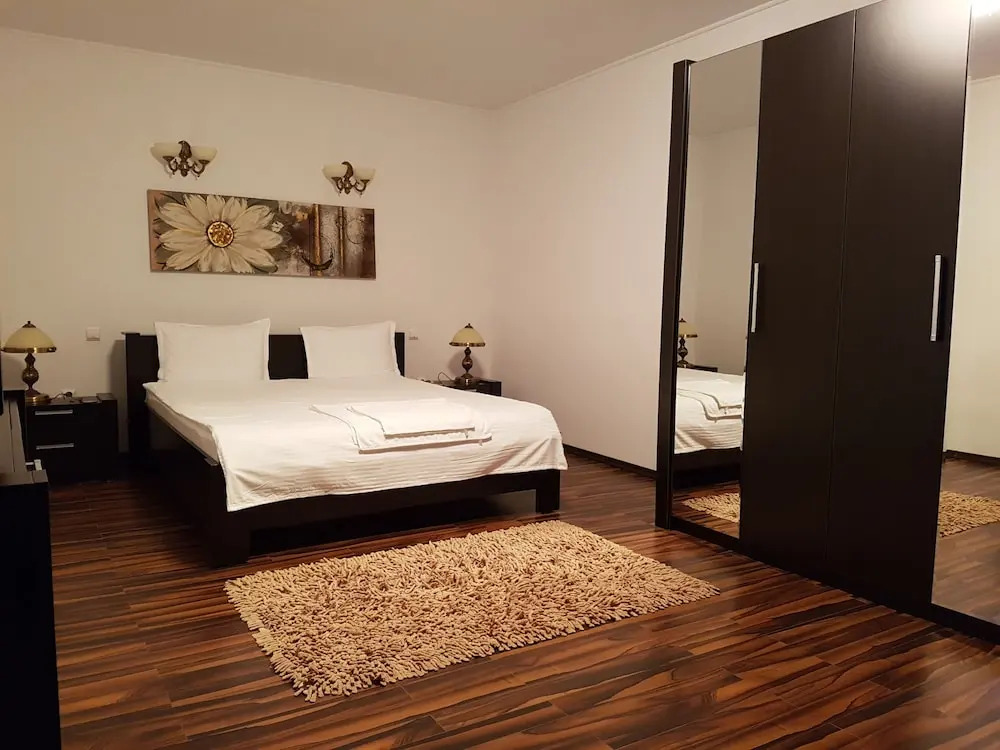 Deluxe Double room with balcony and with view full double bed