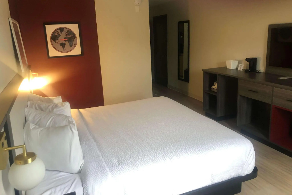 Standard Double room (full double bed)