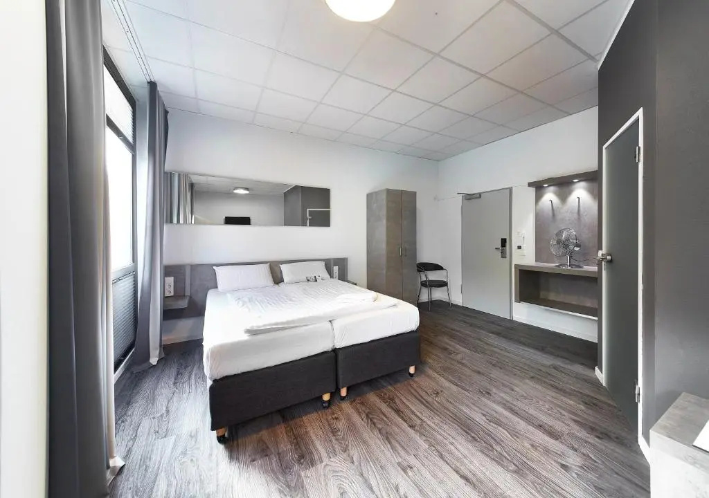 Standard Double room (full double bed)