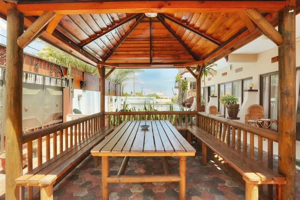 Balcony & Terrace