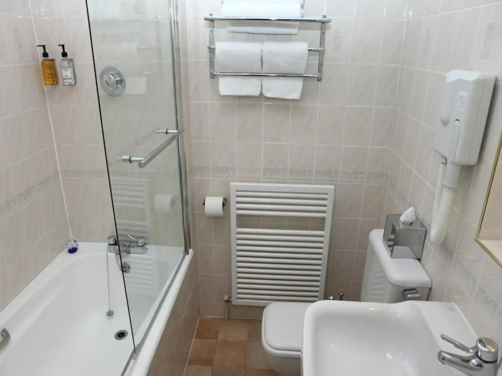 Gatwick Cambridge Hotel - Général