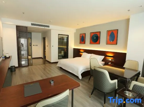 Deluxe Double room (full double bed)