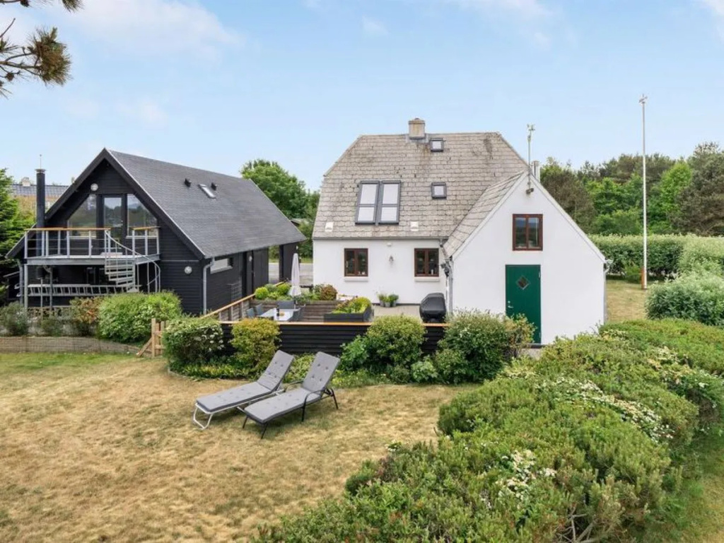 "Eivi" - 150m from the sea in NE Jutland