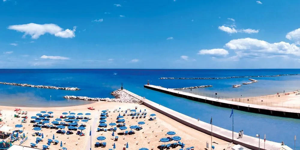 Beach & Waterfront