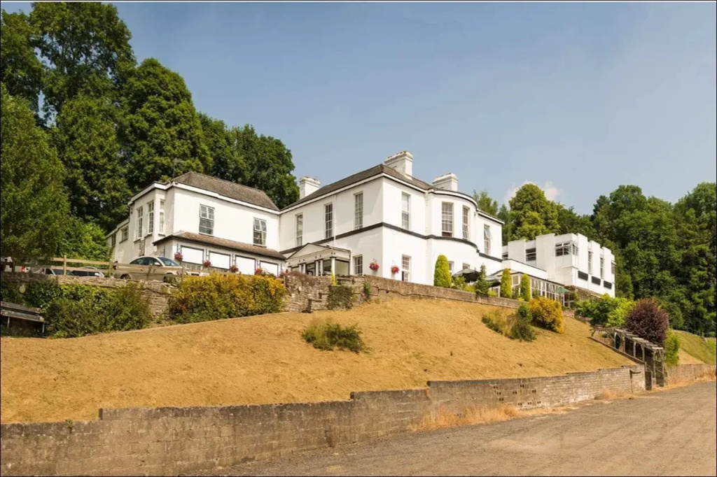 The Manor Hotel - Général