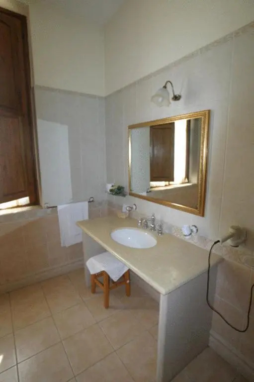 Tavernola Locanda Di Campagna - Chambres