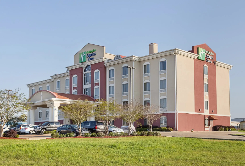 Holiday Inn Express Hotel & Suites BYRAM by IHG