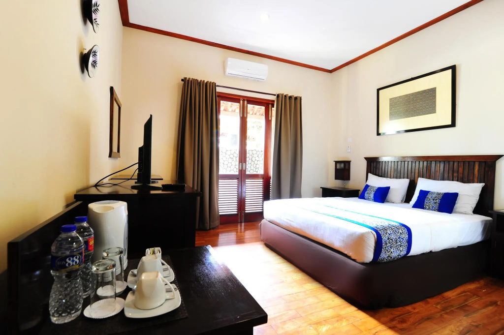 Superior Double room (full double bed)