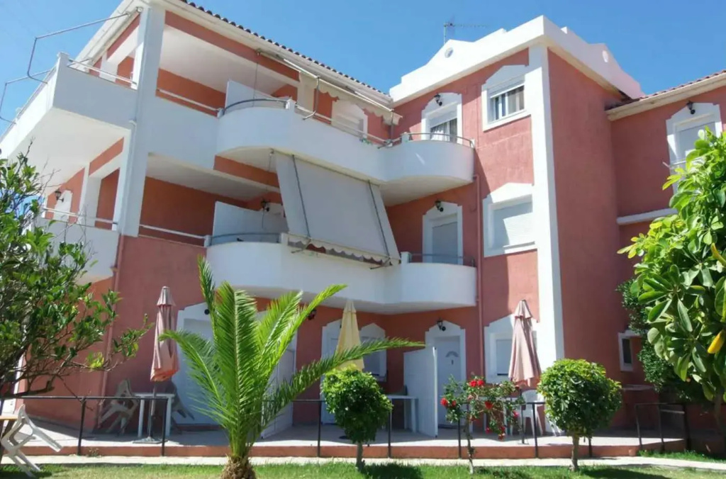 Amazona Apartments And Studios