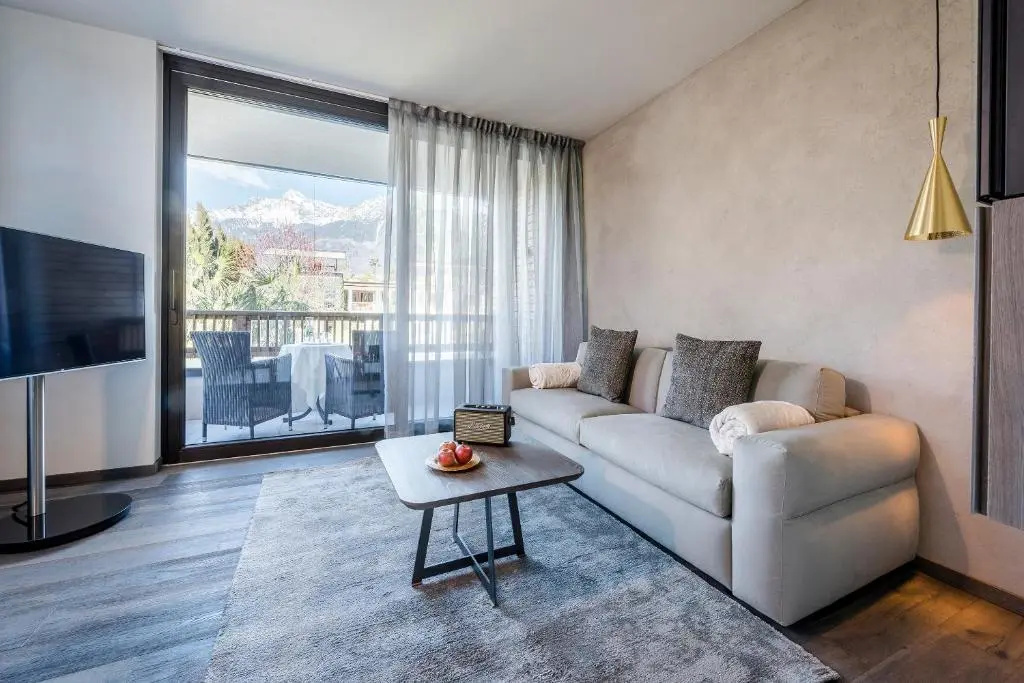 1 Bedroom Suite