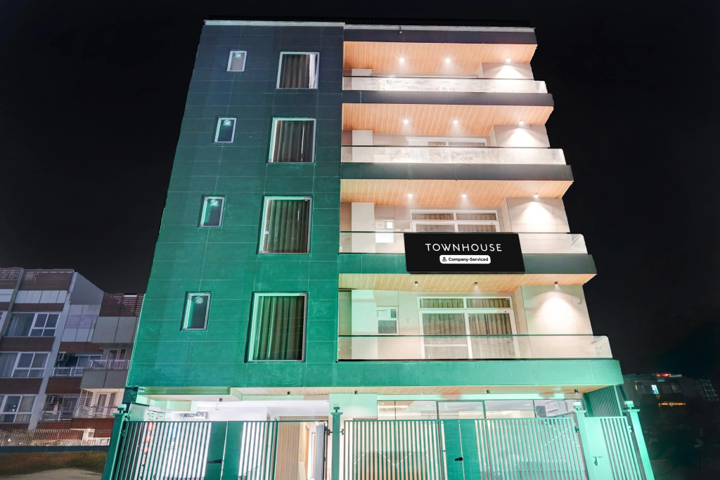 Townhouse Sector 49 Gurugram Formerly Hotel P66