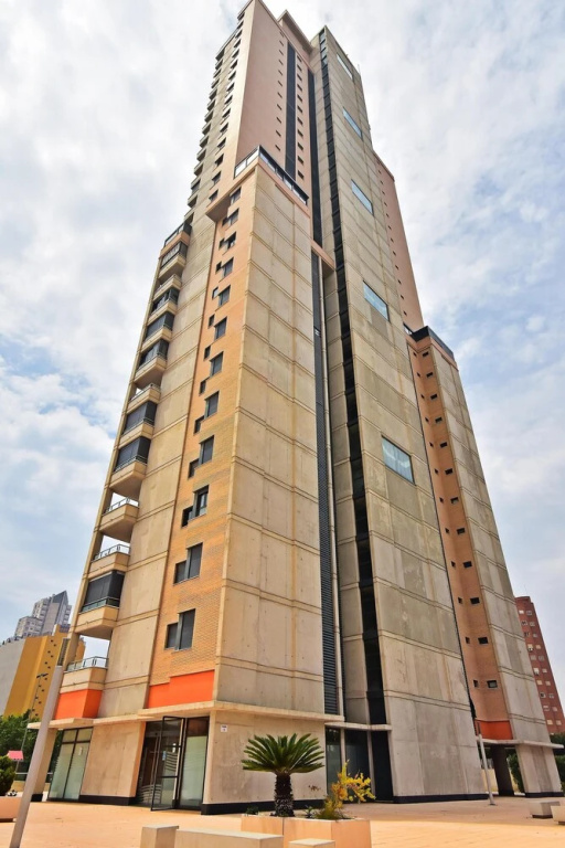 Apartment with One Bedroom in Benidorm, with Wonderful City View, Pool Access And Terrace - 900 M From the Beach