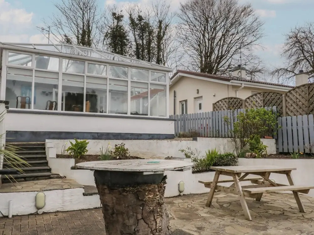 2 Carlton Cottage