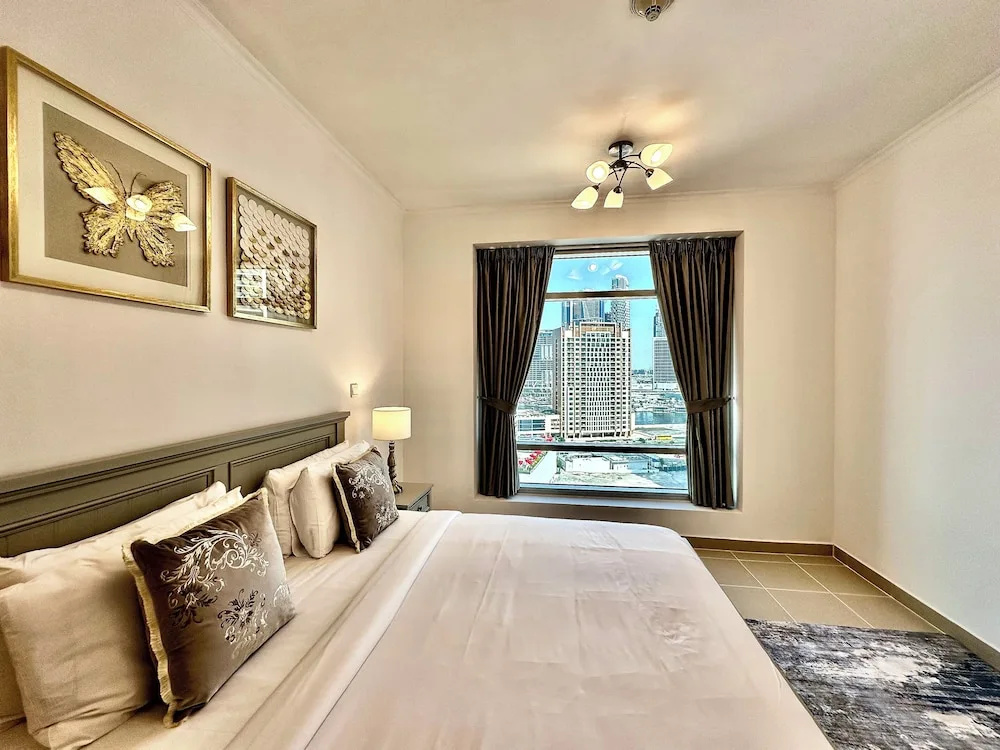 Lux BnB Burj Views