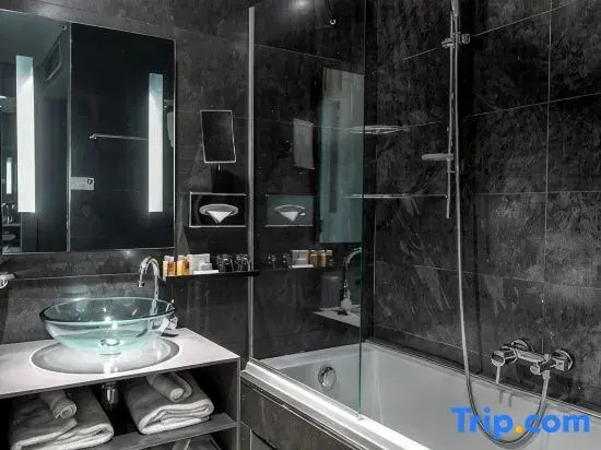 Lyric Hotel Paris 66