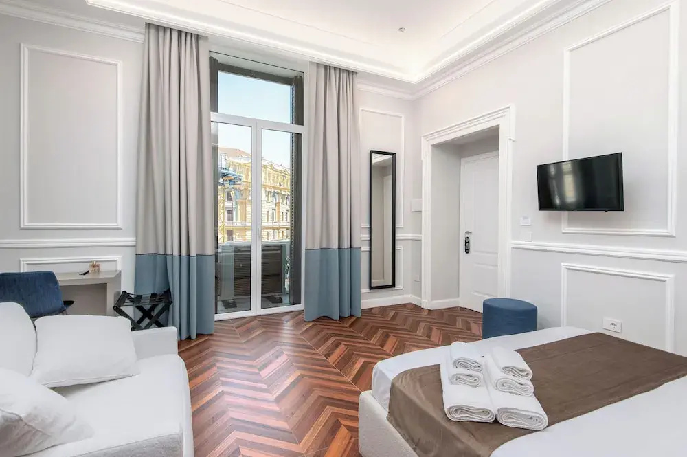 Family Suite with balcony and with city view